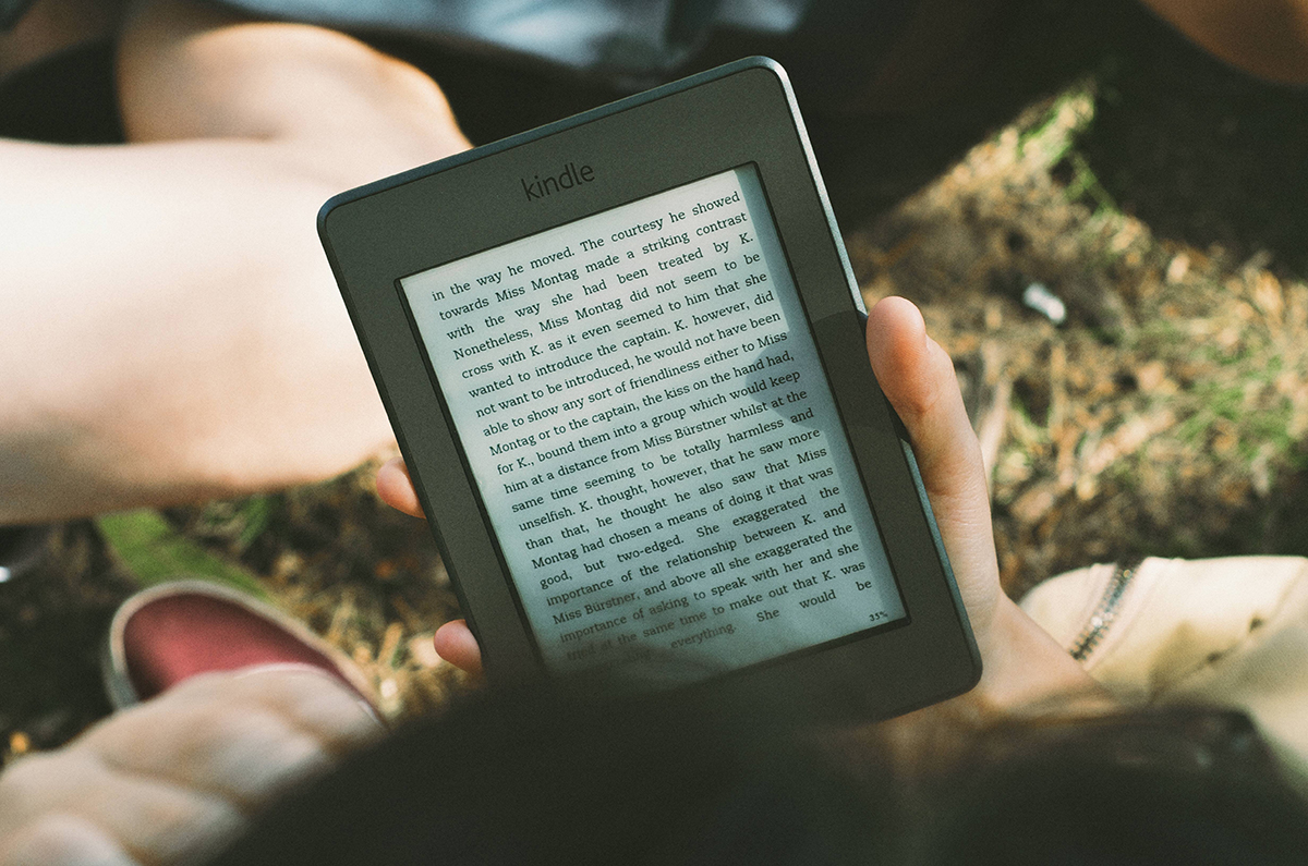 How To Choose the Right Ebook Reader